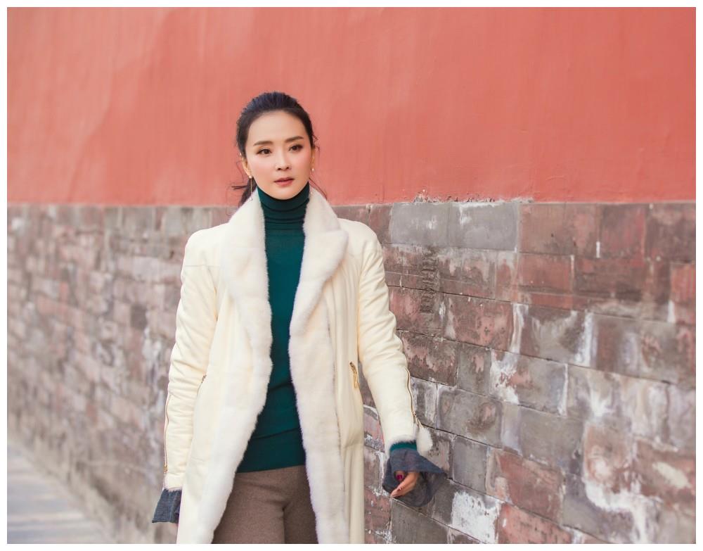 被王艳美到了上新了故宫里饰演富察皇后优雅温柔真漂亮