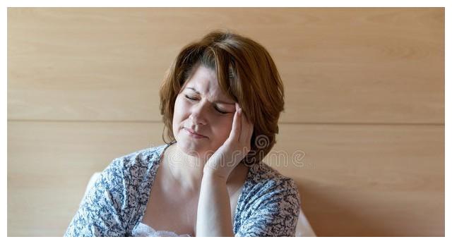 58岁刘阿姨和41岁小鹏再婚！阿姨哭诉：他对我很好，可是我想离婚休闲区蓝鸢梦想 - Www.slyday.coM