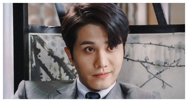 阳光之下杨雨泽演得太烂那是因为李东恒从未懂过梁远泽