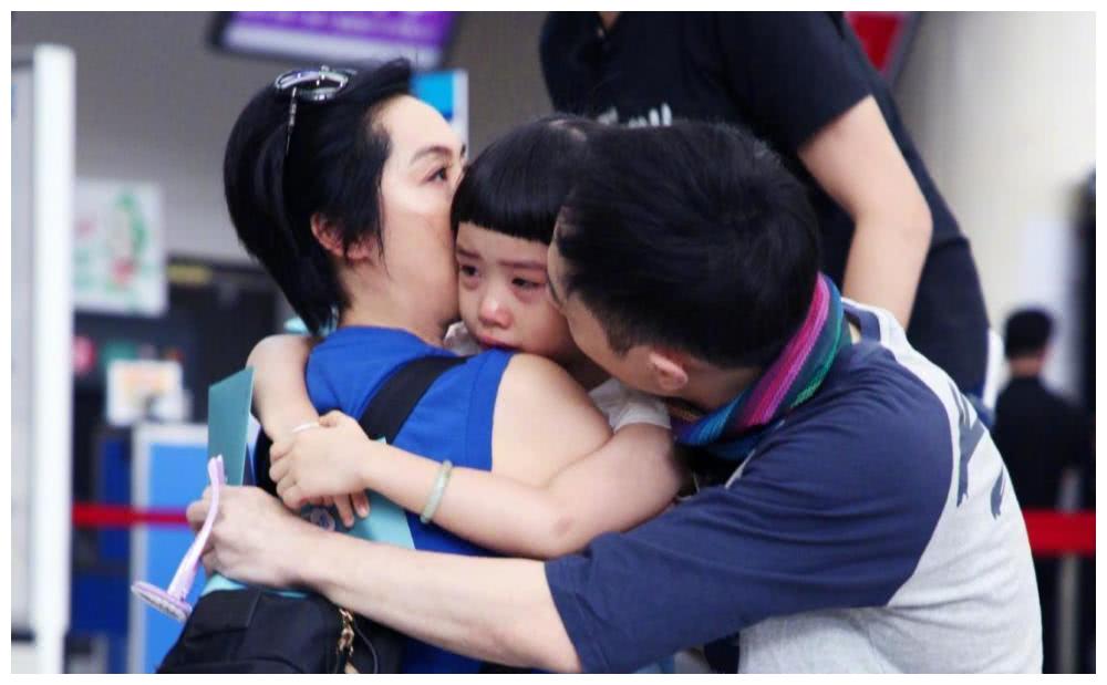 有种"整容"叫朱茵女儿,看清正脸后,网友:盗版"紫霞仙子"