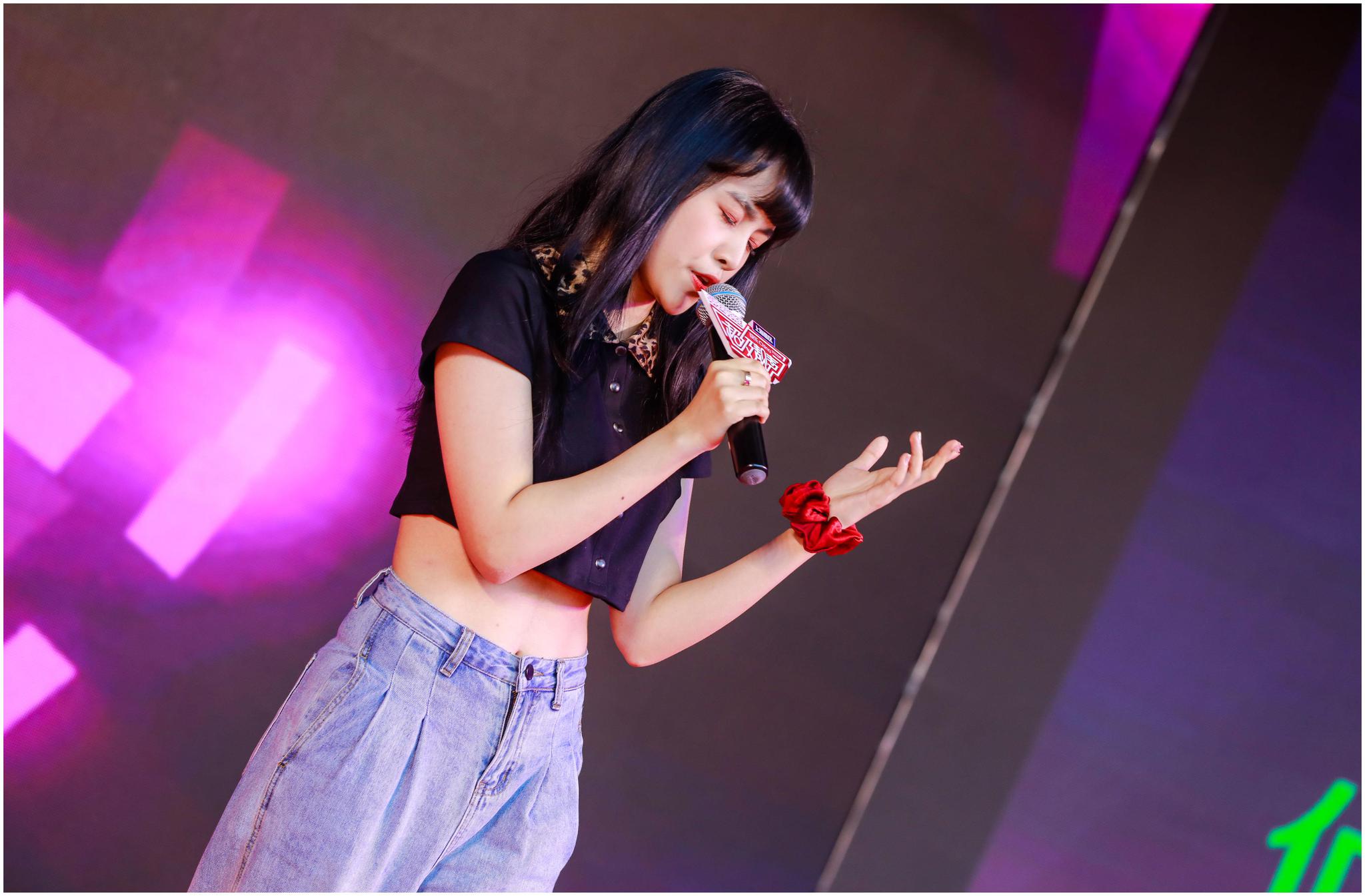 这首歌就像是阿密特给予大家的一个启示与思考.