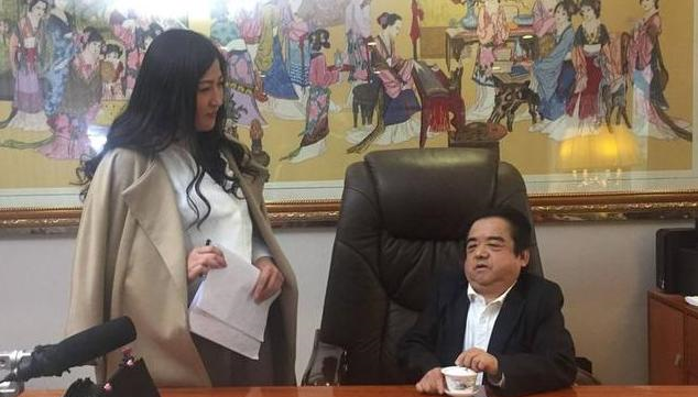 娶四个老婆,个个高挑漂亮,如今爱情事业双丰收|陈三木|身高|妻子_新浪