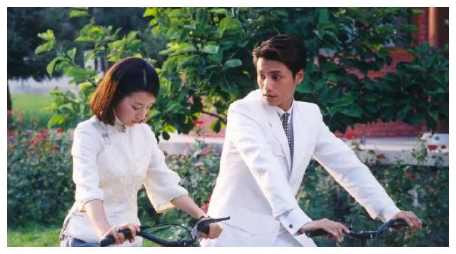 董洁再次出演少女 皮肤干燥松弛无光泽 被观众群嘲装嫩 财经头条