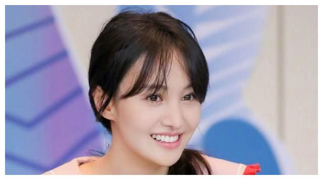 郑爽被曝将会接孩子回国,有望修复负面形象,解封复出可能性较大__财经