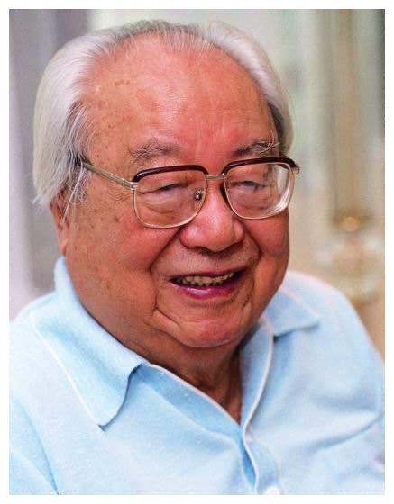 杨绛晚年独居费孝通曾来探望两人相谈甚欢时为何突遭逐客令