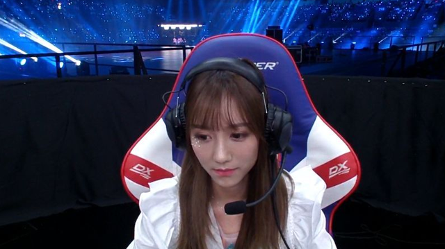 做真实的自己从女子职业选手到六年主播生涯南波儿从未放弃