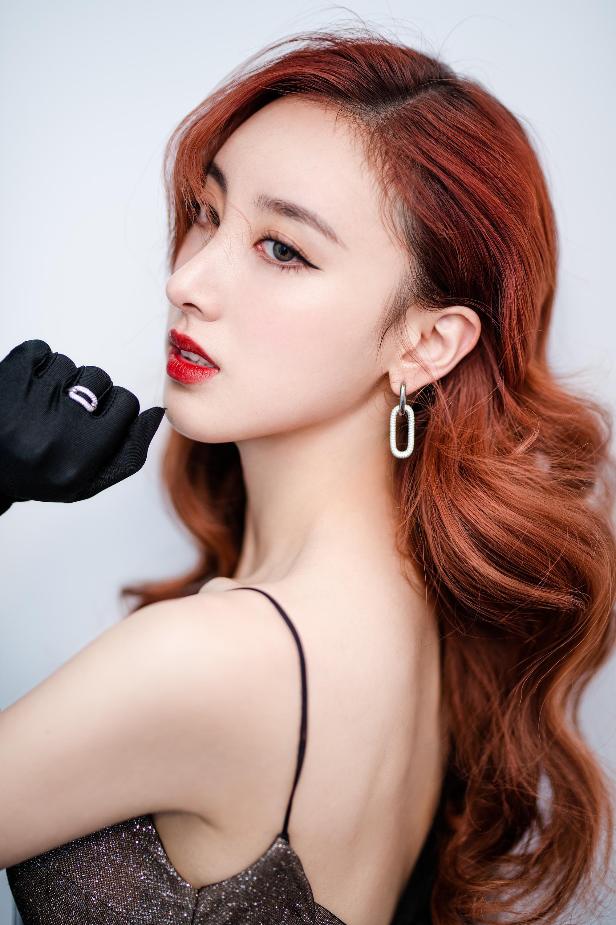 许靖韵蒙面唱将猜猜猜成功揭面献唱一生所爱真实