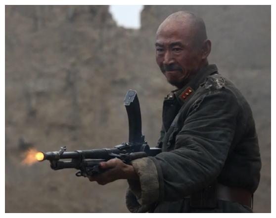 亮剑孙德胜秀身材满身肌肉荷尔蒙爆棚被赞遮不住硬汉气息