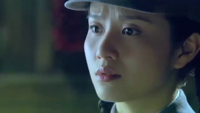 狐影:晓蕾劝说藤竹,靠着亲情把他给打动,得到了这个消息