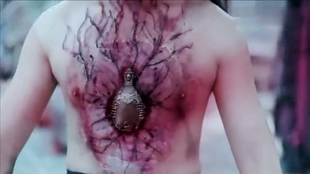 魔王在昆仑山开启大口,花妖身受重伤,丹辰子亲手把他捏死