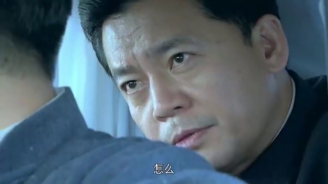 美艳女军官组织敢死队,谁料全员都是女人,跟男人不差分毫