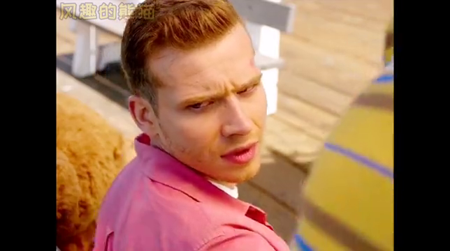 美剧《紧急呼叫》在灾难面前,人类渺小如蝼蚁!