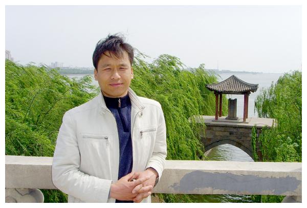 曾是熟悉的央视电视人,年仅56岁令人痛惜|央视|电视人|罗伟_新浪新闻