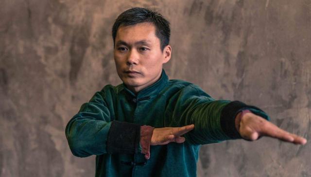 李书文与叶问皆是享誉海内外的宗师,谁的武术造诣更胜一筹?