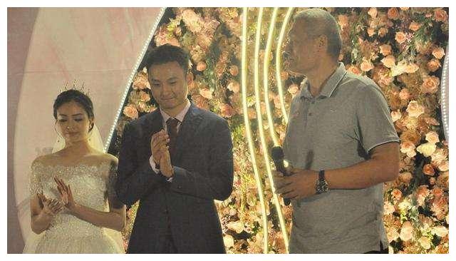 2018年,王汝恒成功的娶到了小娇妻——95后的体操小仙女,妻子不仅是