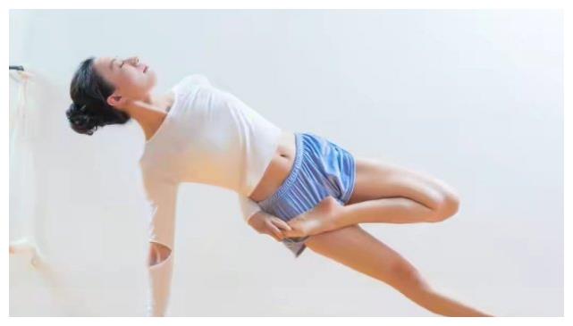 女性出现骨质疏松 医生让看妇科 骨质疏松 女性 妇科 新浪新闻