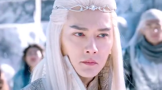 幻城:卡索用血引出剑灵,幻化出灵力对战樱空释,大打出手