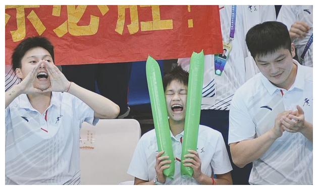 真不容易,曝一年多未回家的全红婵,终于出现在迈合村休闲区蓝鸢梦想 - Www.slyday.coM 真不容易,曝一年多未回家的全红婵,终于出现在迈合村休闲区蓝鸢梦想 - Www.slyday.coM