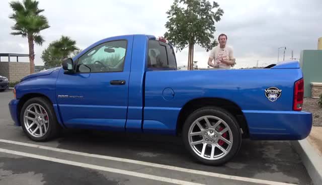 视频：看道奇RAMSRT-10车身侧面展示！