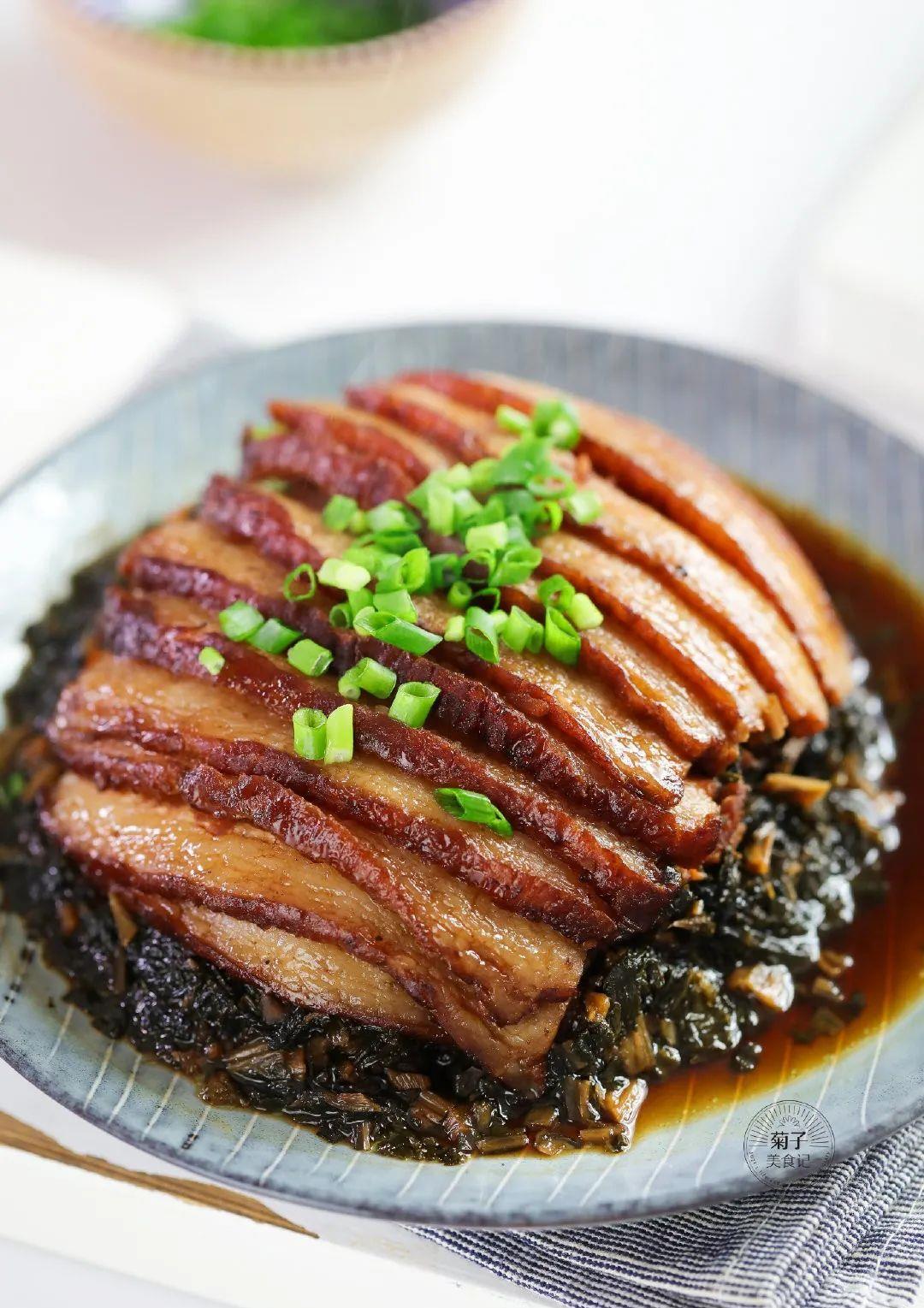梅干菜蒸五花肉的做法，软嫩入味，肥而不腻，一斤猪肉不够吃 - 哔哩哔哩