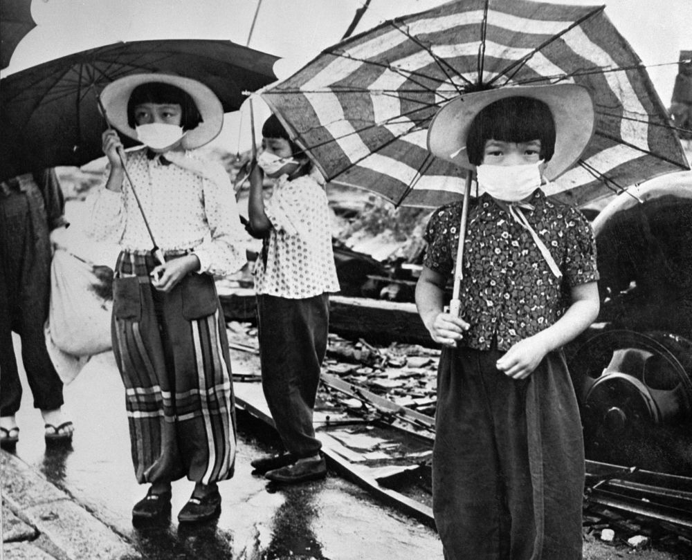 历史上的口罩:中国竟然在50年代就有