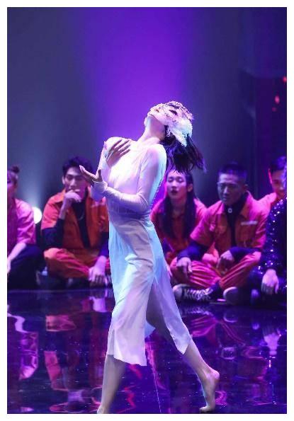 国内一流水准 李纯的这只双人舞太牛了|蒙面舞王|李纯|舞者_新浪新闻