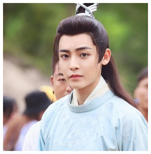 粉丝大失所望,好奇花城由谁来扮演__财经头条