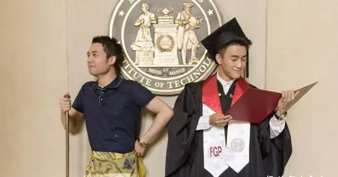 大女儿何超盈是毕业中国香港大学的艺术生,大儿子何超享毕业于国外