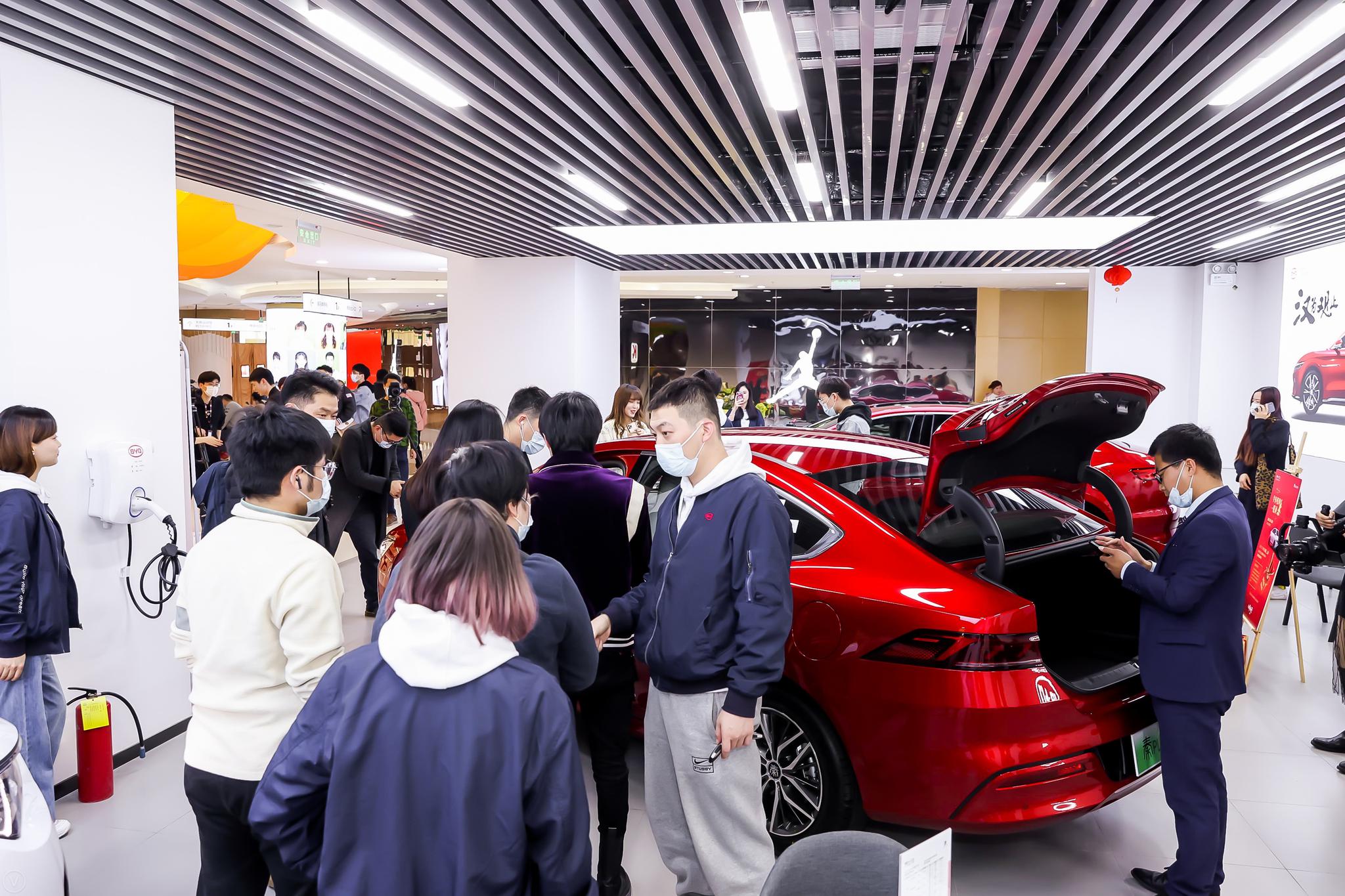 秦plus dm-i引得消费者路转粉-新浪汽车