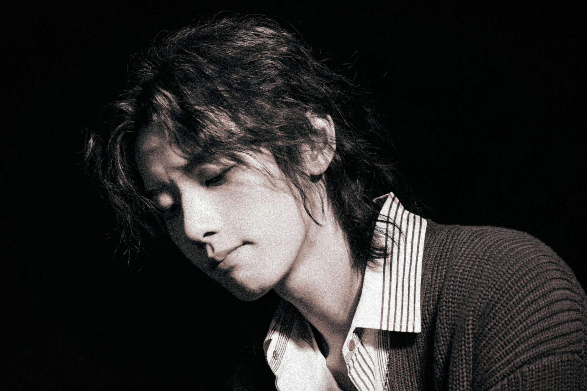 氛围与黑白好搭青3阿煜黑白大片轮廓优越