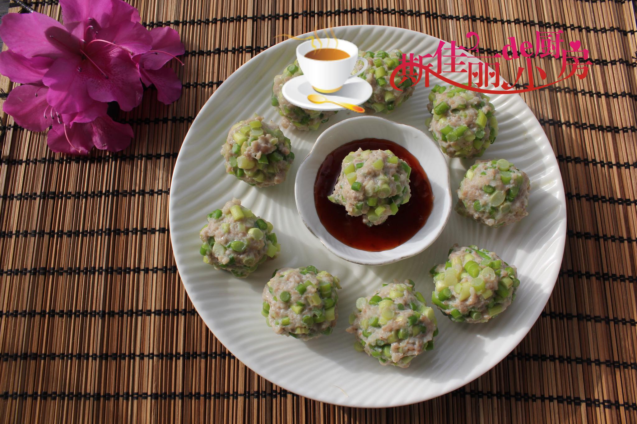 春天要多吃蒸菜这菜蒸一蒸十分钟就好太鲜美了好吃停不下筷