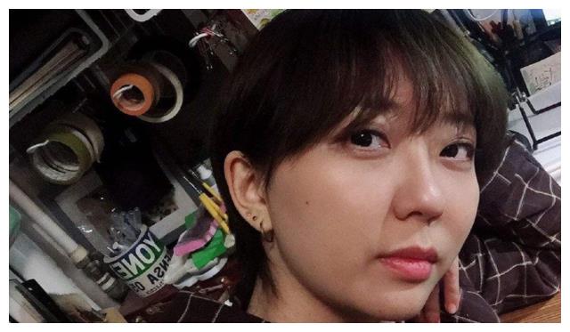 当初《小李飞刀》中的龙小云,如今已经长大,颜值大变魅力十足