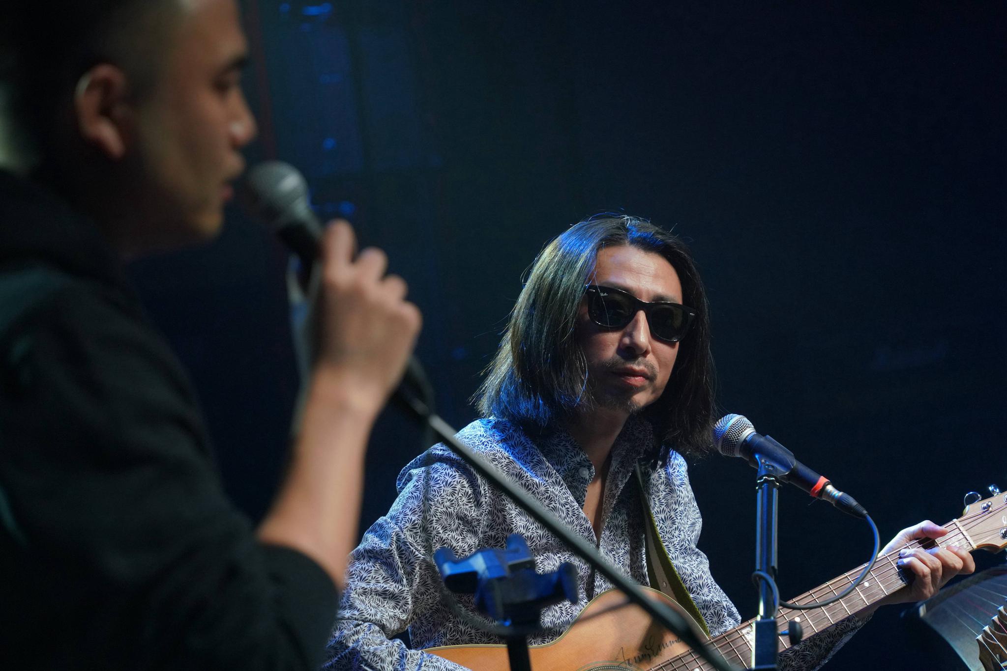 谢天笑巡回演出顺利收官,"不插电"演出形式是"期间限定"