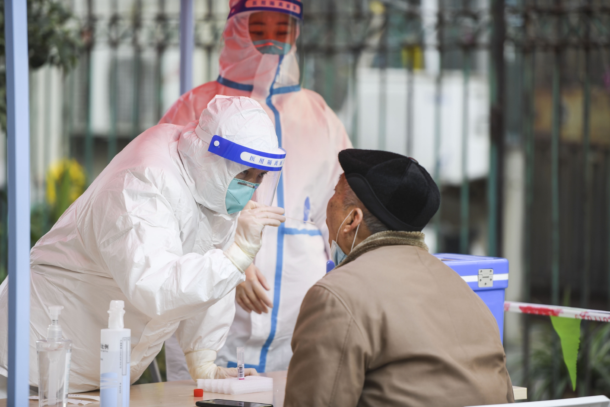 合肥市瑶海区三里街街道开展冬季新冠疫情防控应急实战演练