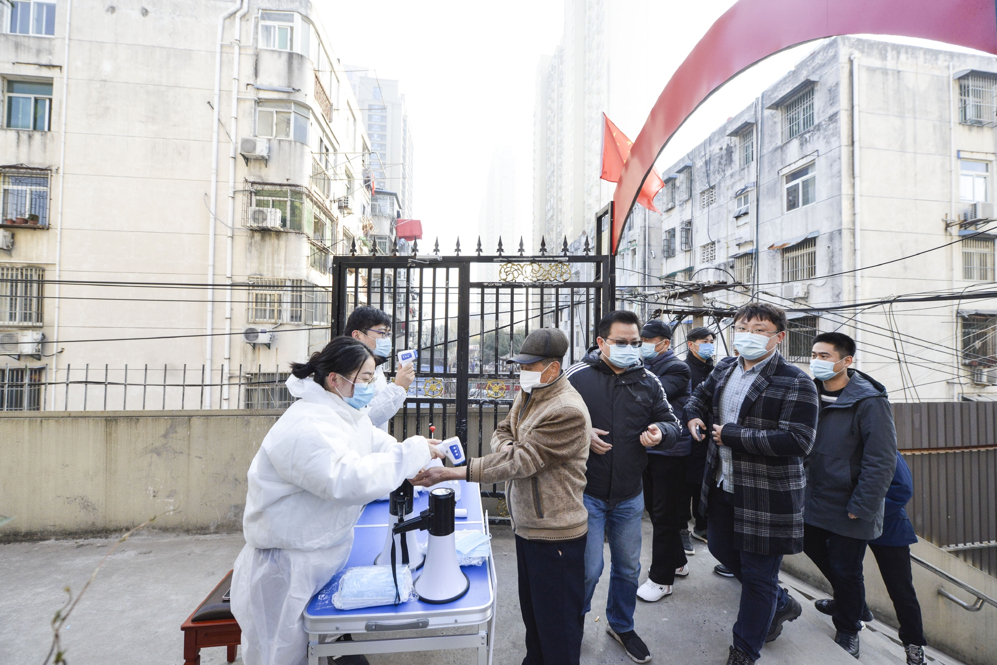 合肥市瑶海区三里街街道开展冬季新冠疫情防控应急实战演练