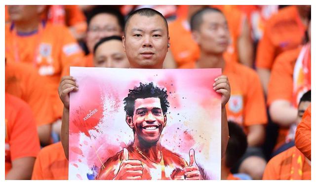 目前拥有归化球员数量最多的球队是广州恒大,为了获得这批归化球员