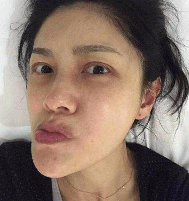 女星们的素颜照曝光,什么天生丽质?卸妆后的她们还没你老婆漂亮