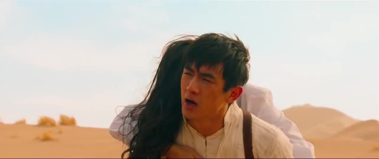 快手枪手快枪手小庄在水里玩嗨了但射过来一支箭