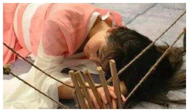 古代几种常见的刑罚最后一种当时对女性是羞辱现在却成了时尚