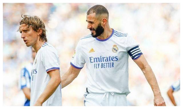 都说皇马的“背锅侠”本泽马很强，为何一直都没有其他球队挖他？休闲区蓝鸢梦想 - Www.slyday.coM