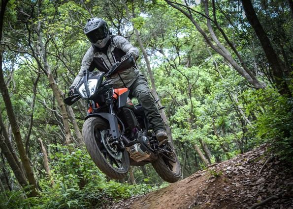 拉力车还是advktm390全新车款曝光越野性能再提升
