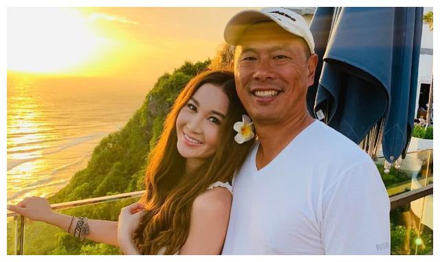 成名,34岁嫁富豪18年,如今53岁却成这样|温碧霞|妖女|何祖光_新浪新闻