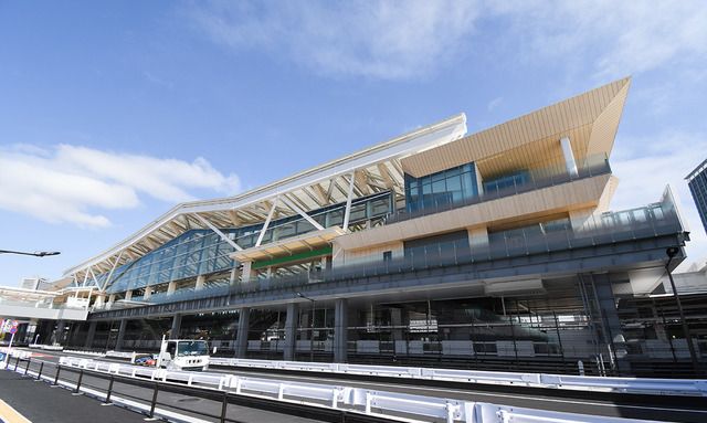 1/ 9疫情肆虐下,东日本铁道公司在东京品川新建的最先进车站"高轮门户