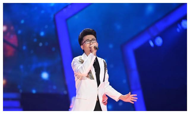 正文           刘歌,出生于河北唐山,歌手,主持人,参与网络直播等.