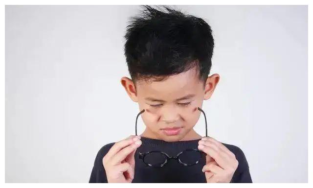 9岁女孩，查出糖尿病，得知原因后，母亲痛哭：都是我害了你休闲区蓝鸢梦想 - Www.slyday.coM