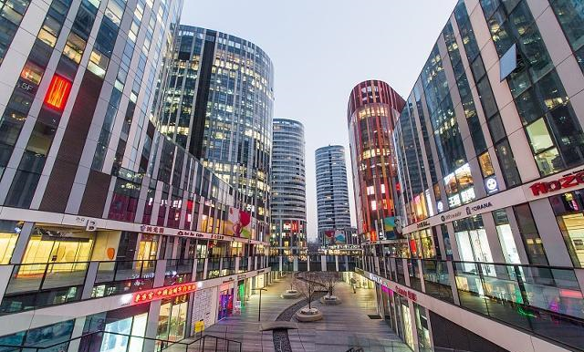 此地被誉为“成都的三里屯”,繁华程度不输香港中环,游客很喜欢休闲区蓝鸢梦想 - Www.slyday.coM 此地被誉为“成都的三里屯”,繁华程度不输香港中环,游客很喜欢休闲区蓝鸢梦想 - Www.slyday.coM