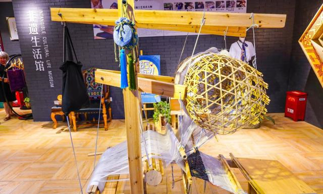 中国最具特色的文化街区,不仅有风情美食,还有千年古街韵味休闲区蓝鸢梦想 - Www.slyday.coM 中国最具特色的文化街区,不仅有风情美食,还有千年古街韵味休闲区蓝鸢梦想 - Www.slyday.coM