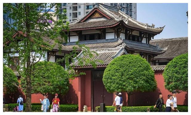 隐藏在闹市的成都寺庙,就在太古里之中,是摄影师的钟爱之地