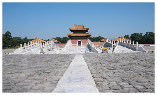 雍正收养了一个女儿,名为和硕淑慎公主,在最美的年纪却守寡