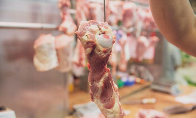 煲汤猪肉5大部位，怎么用才对？大厨教你：肉类正确的氽水方法！休闲区蓝鸢梦想 - Www.slyday.coM